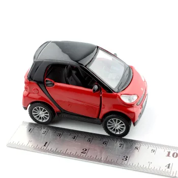 1:32 escala de smart fortwo niños fundido auto motor tire hacia atrás en miniatura de metal de modelos de autos de carrera duradera jugar regalos para niños juguetes de 2017