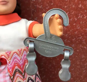 10pcs OG muñeca accesorios ganchos de ropa para la muñeca del bebé de 18