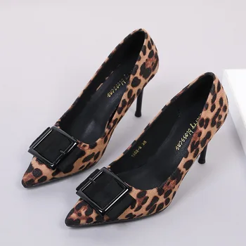 2019 primavera de Europa y América sexy de poca profundidad de la boca de una sola zapatos botón cuadrado de gamuza punta fina con leopard zapatos de tacón alto de las mujeres