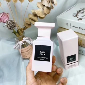 2020 Verano 5 fragancia Fabuloso Soleil Blanc Oud Wood Perfume de la Rosa Pinchazo Para Hombres, Mujeres Oud Wood Parfum Spray Nuevo en caja