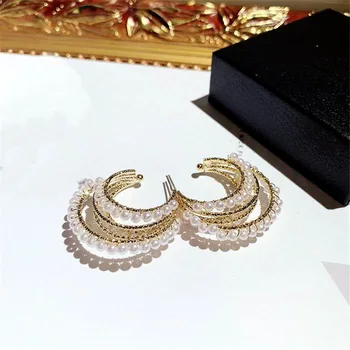 De Color oro Multi-capa Simulada de Perlas de diamantes de imitación Pendientes del Perno prisionero Para las Mujeres 2019 Nueva Moda Elegante hecho a Mano Pendientes de la Joyería Regalos
