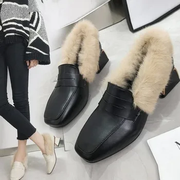 De invierno de 2018 nueva plaza de jefe de la moda único zapatos salvaje de las mujeres de lana zapatos de poca profundidad de la boca cómodo además de terciopelo zapatos casual