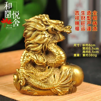 El Feng Shui y derramó doce del zodiaco rata adornos de cobre buey tigre conejo dragón serpiente caballo oveja mono de pollo perro cerdo.