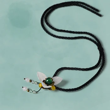 Gargantilla para las mujeres de moda lindo encanto de la moda de xiuyan flor de piedra verde amarillo perlas colgante de cadena corta de la vendimia de la joyería