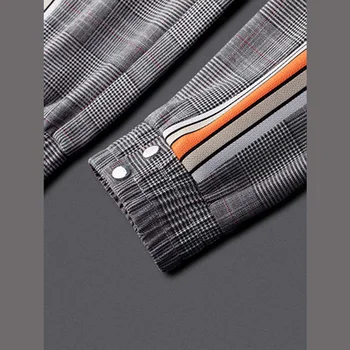 Luz de lujo gris de la tela escocesa de los pantalones casuales hombres 2020 otoño personalidad carta lateral de rayados guapo deportes pantalones