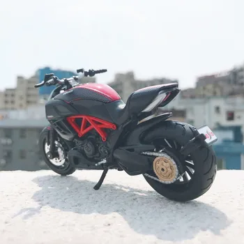 Maisto 1:18 Ducati Diavel Carbo Fundido a troquel de la Aleación de la Motocicleta Modelo Viable Shork-Absorbedor de Juguete Para los Niños Regalos de Recogida de Juguetes