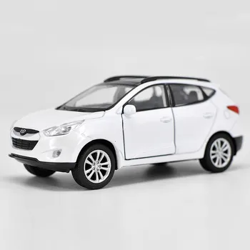 Mejor venta de 1:36 Hyundai ix35 SUV de aleación modelo de coche,la simulación de fundición a presión de tirar la puerta de nuevo modelo,los niños, el niño de juguetes,gastos de envío gratis