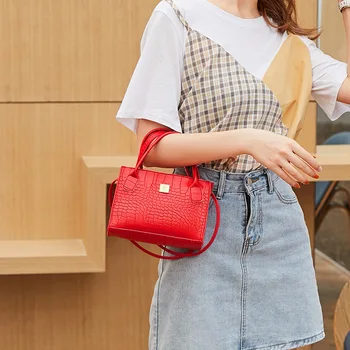 Moda Bolsa pequeña 2020 versión coreana de las nuevas mujeres sencillas de la bolsa de un hombro cruz-cuerpo de la bolsa casual pequeña plaza de bolsa