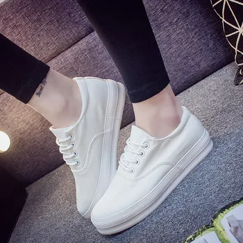 Suelas gruesas Blanco Zapatos de Lona de las Mujeres 2019 Sólido Cómodo con cordones de Mujer Zapatillas de deporte Plana Vulcanizado Zapatos de las Señoras Zapatos de Plataforma