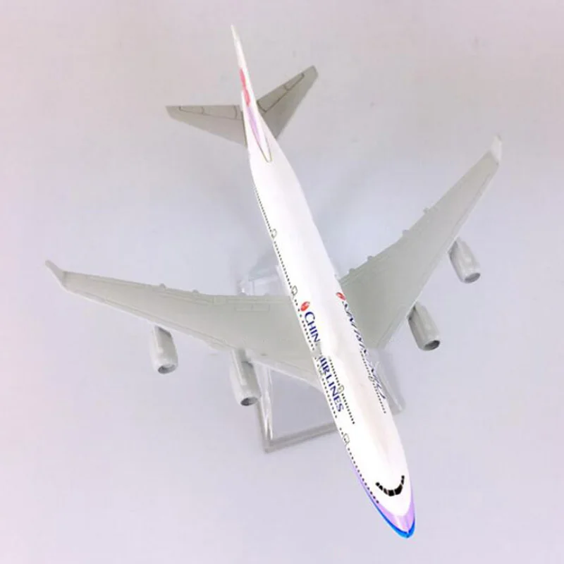16CM 1:400 aviones Boeing B747-400 Modelo China Airlines con Base Airbus Aleación de Metal de Avión Avión Avión de Pantalla Adulto Regalo de Recuerdo 0