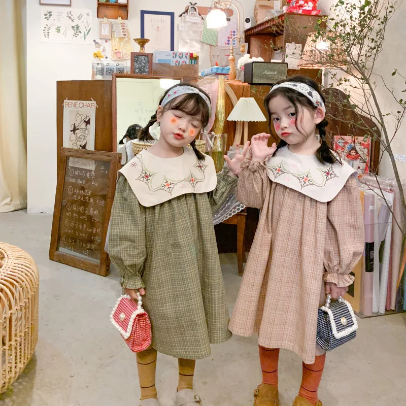 Los Niños coreanos Retro de la Princesa Vestido de las Niñas de Primavera y Otoño Nuevo Niño de las Niñas de Bebé de la Plaza de Cuello Bordado de la tela Escocesa de Vestir 0