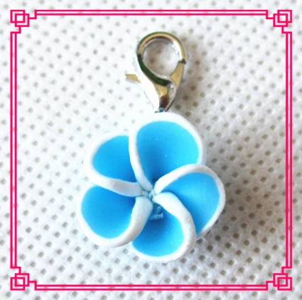 Caliente la venta de 20pcs/lote de 10 mm de color azul de la flor de Frangipani cuelgan amuletos broche de langosta encantos de vidrio flotante medallones 0