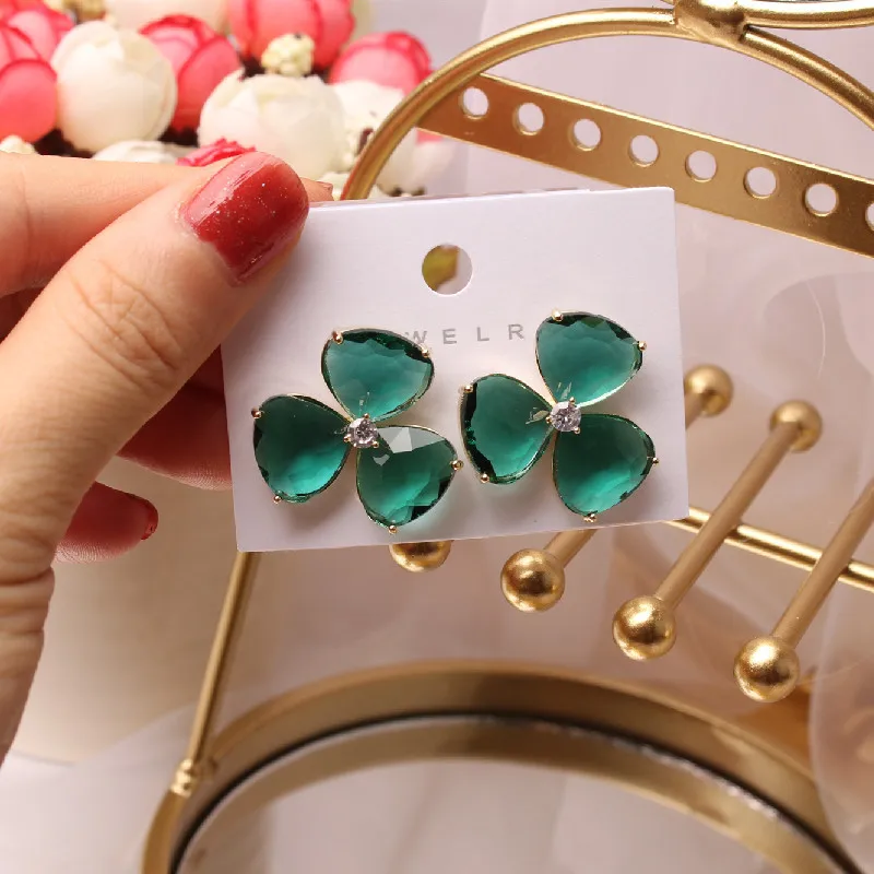 Corea del sur el nuevo diseño de la moda de joyería de cobre con incrustaciones de circón de cristal de la flor aretes de mujer fiesta en la playa de aretes 0