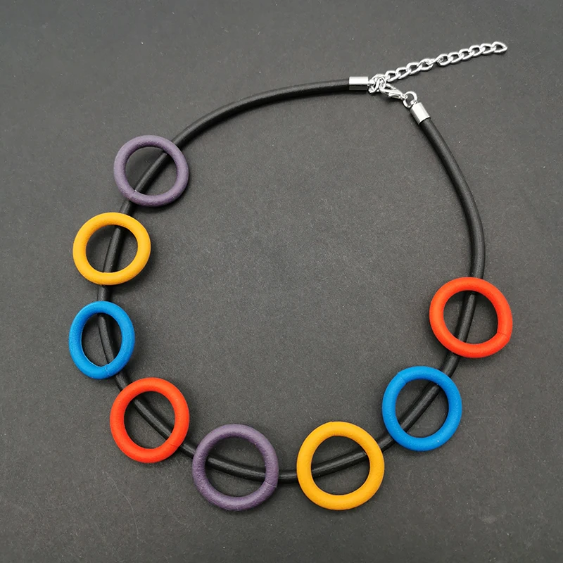 UKEBAY Nueva Multicolor Círculo Gargantilla Collares de las Mujeres hechas a Mano de la Joyería de Goma Collar Gótico Cadena de Accesorios De la Boda 0