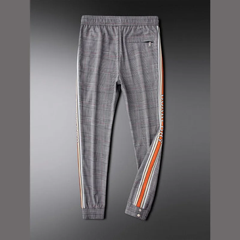 Luz de lujo gris de la tela escocesa de los pantalones casuales hombres 2020 otoño personalidad carta lateral de rayados guapo deportes pantalones 0
