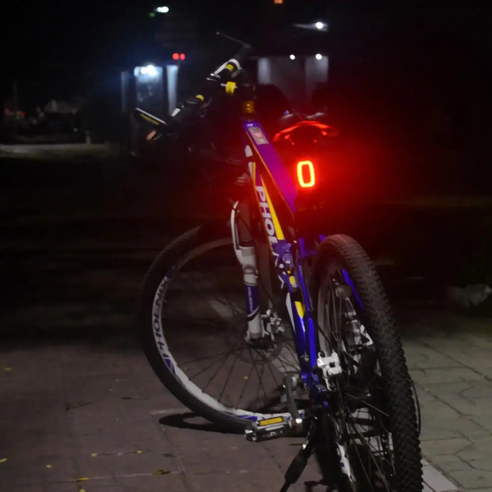 Bicicleta luz trasera de Freno de Inducción Inteligente de la Luz de Freno USB Recargable de la Luz trasera LED luz de Advertencia de accesorios de moto 1