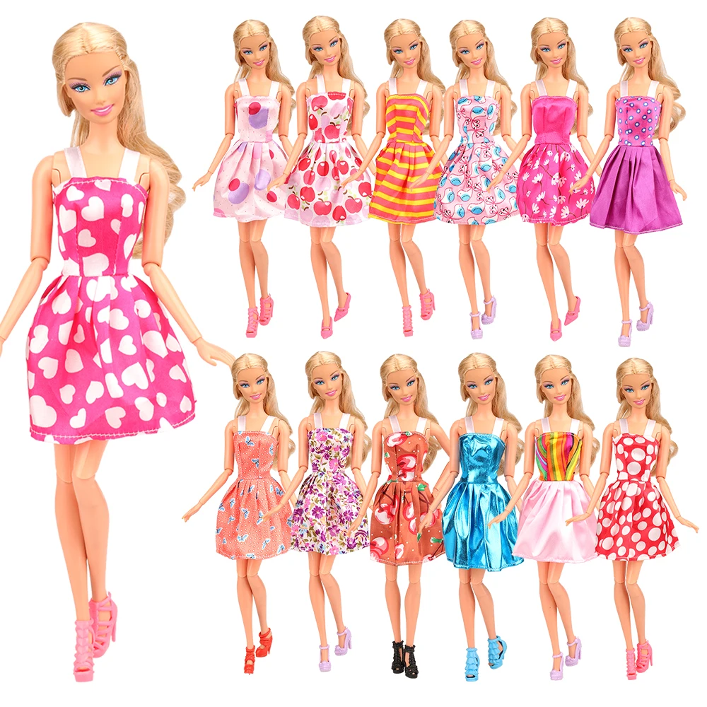 Moda hecha a Mano de 33 Artículos/lote de Muñecas Accesorios al Azar de la Muñeca Presidente de la Tabla de Vestirse Conjunto de Cama Para barbie, Juego de Año Nuevo Juguetes Para los Niños 1