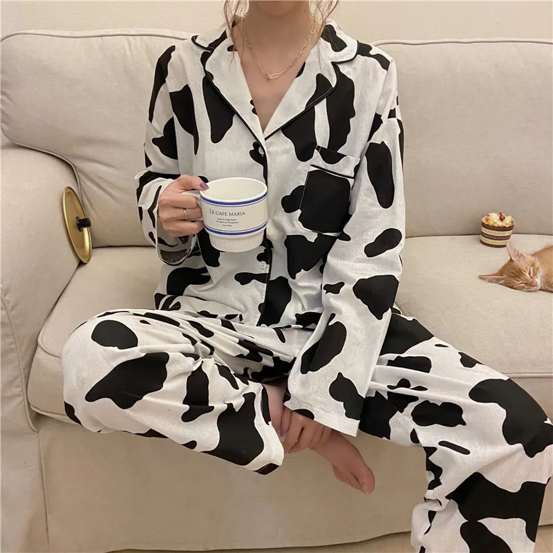 Solapa de la Chaqueta de punto Sexy Pijama de Dulce de Vaca Algodón Patrón de ropa de hogar Cómodo Pijama de las Mujeres 2020 Otoño Nueva ruta de la Seda Pijamas para Mujeres 2