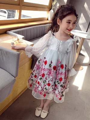2020 de las Niñas Vestido de Verano de Niños Llenos Bordado Vestido de Princesa de Chidlren Blanco Rosa O Cuello de Malla de Vestidos para Niñas Ropa de Niño 2