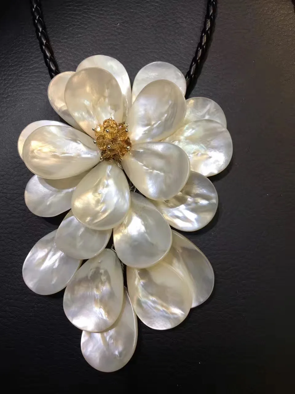 LJHMY de Cristal Perlas de Perlas de agua Dulce Blanco de la Cáscara del Mar Collar de Flores para las Mujeres de la Declaración del Babero de Fiesta de la Boda Gargantilla 3