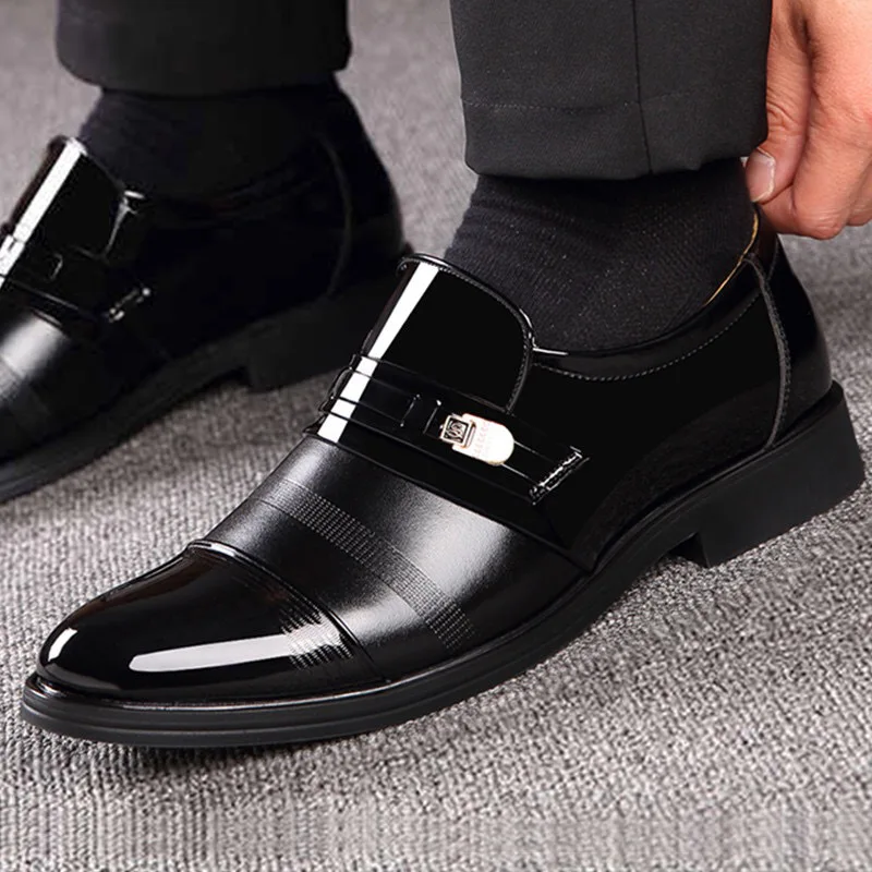 Nuevo Cuero Genuino de los Hombres Vestido de Novia Zapatos de Punta Plana de Negocios Zapatos Británicos cordones de Cuero de los Hombres Zapatos Formales 3