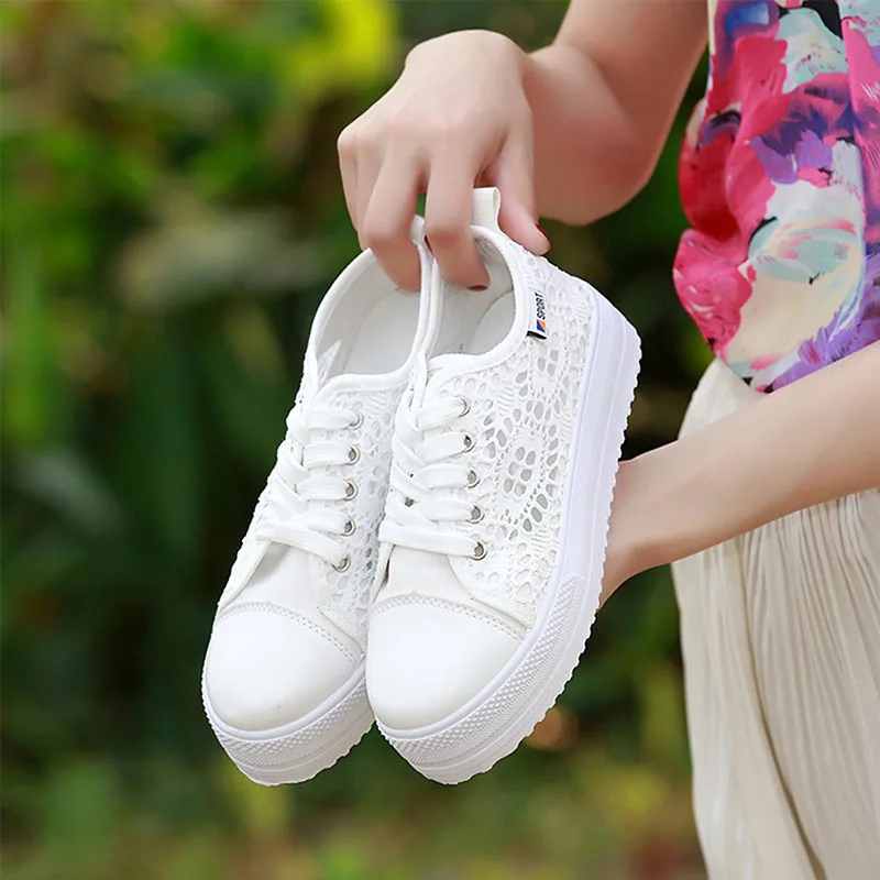 Zapatos de las mujeres 2020 de la moda de verano casual zapatos blancos recortes de encaje lienzo hueco transpirable plataforma plana zapatos de mujer zapatillas de deporte 4