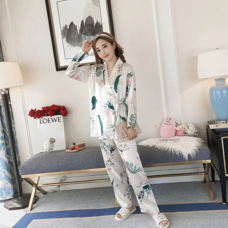 Nueva Primavera Japonés Kimono De Satén Ropa De Dormir Traje Kawaii Impreso Pijamas Suelta De Baño Yukata Tops Pantalones De Mujer De Seda Del Pijama Conjunto 4