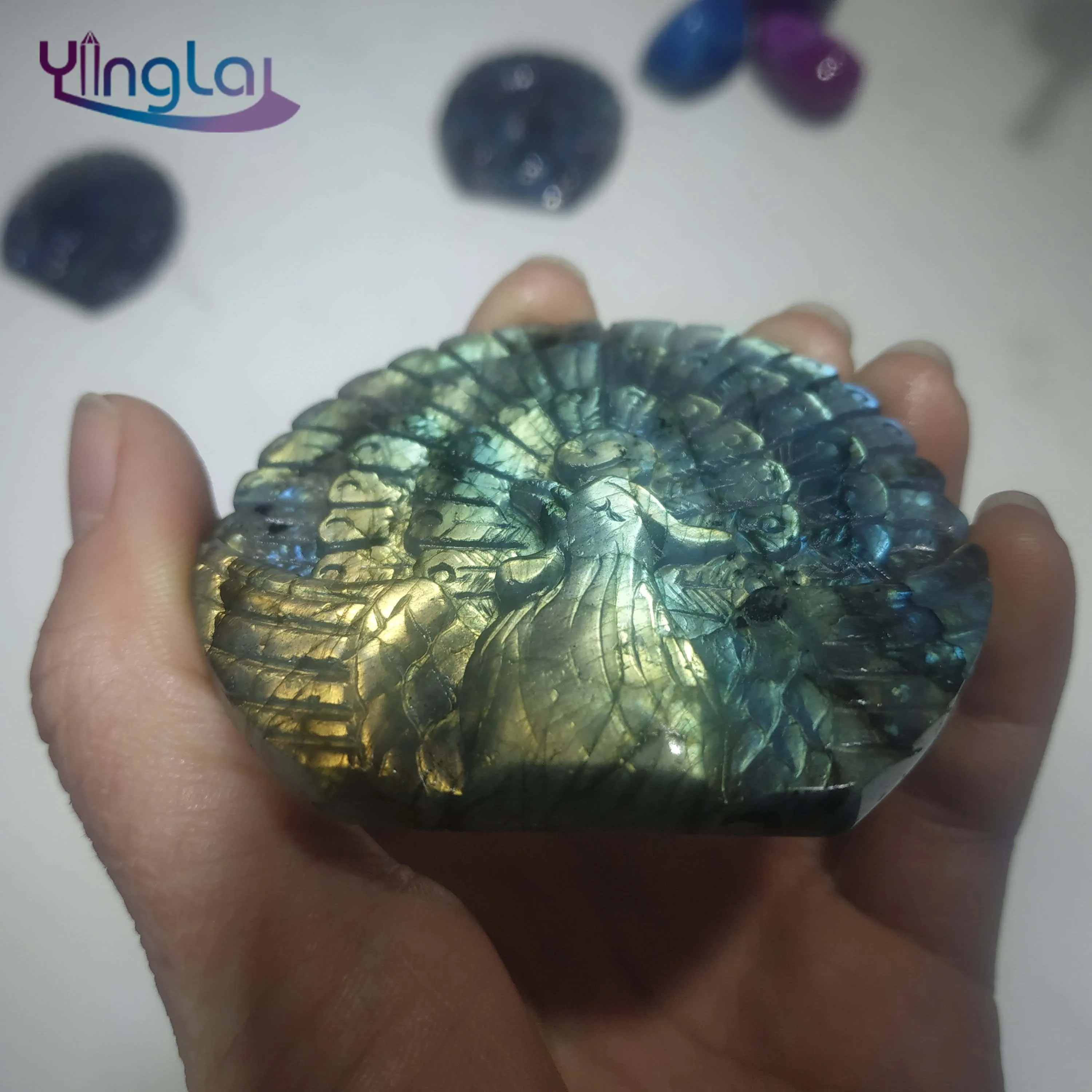 Naturales de cristal tallados en piedra arco iris labradorita peacoke maravillosos colores labradorita áspera piedra de curación 4