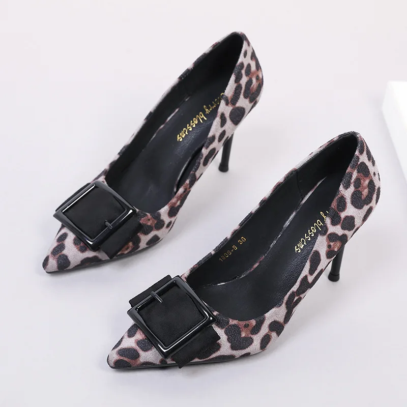 2019 primavera de Europa y América sexy de poca profundidad de la boca de una sola zapatos botón cuadrado de gamuza punta fina con leopard zapatos de tacón alto de las mujeres 4