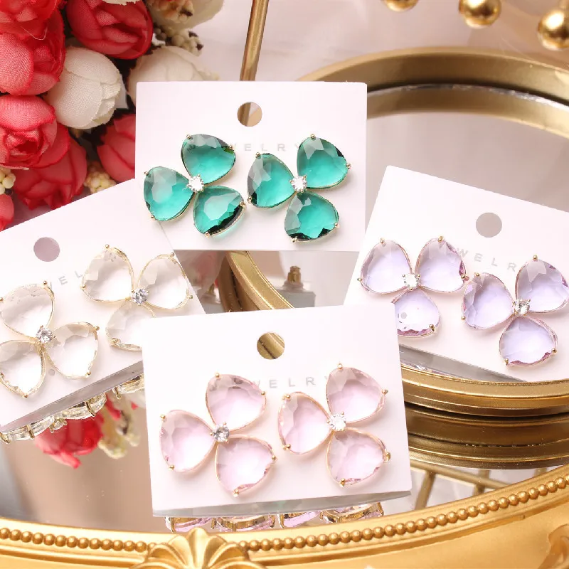 Corea del sur el nuevo diseño de la moda de joyería de cobre con incrustaciones de circón de cristal de la flor aretes de mujer fiesta en la playa de aretes 4