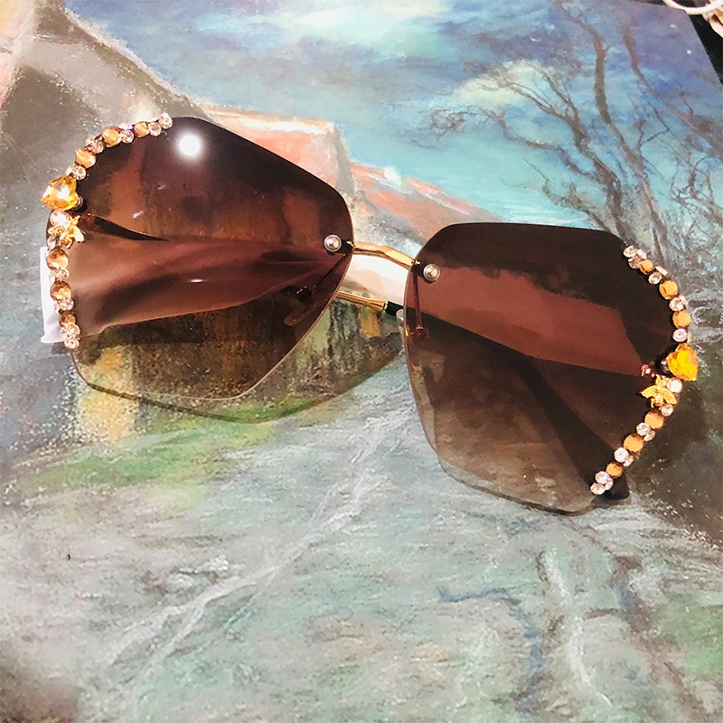 La Moda De La Abeja De Gafas De Sol De Las Mujeres De Alta Calidad De Lujo De Diamantes De Imitación De La Vendimia Gafas De Sol Sin Montura Retro De Gafas De Gafas De Sol Mujer 4