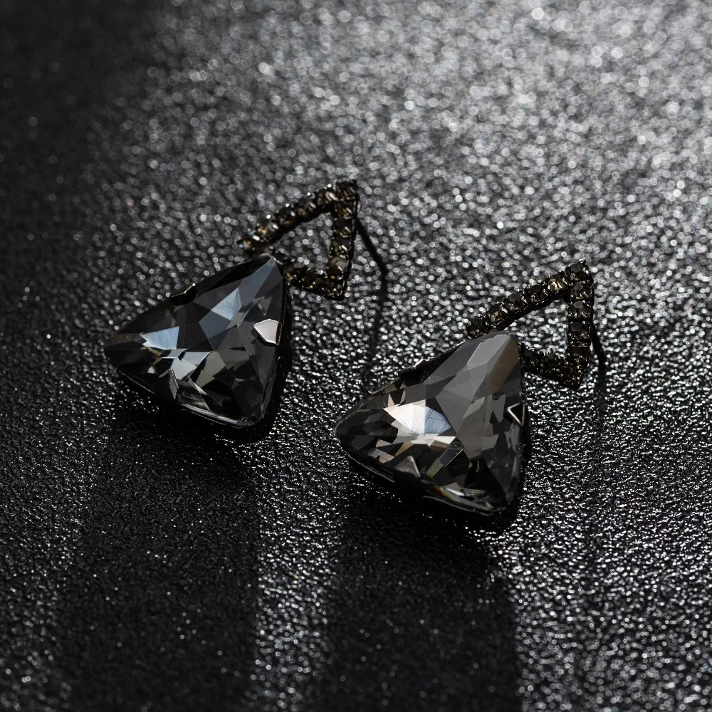 YFJEWE Clásico Negro+Blanco Nupcial conjuntos de Joyas para las Mujeres de Plata de Color de diamantes de imitación Collar aretes Conjuntos de Joyería de la Boda N386 5
