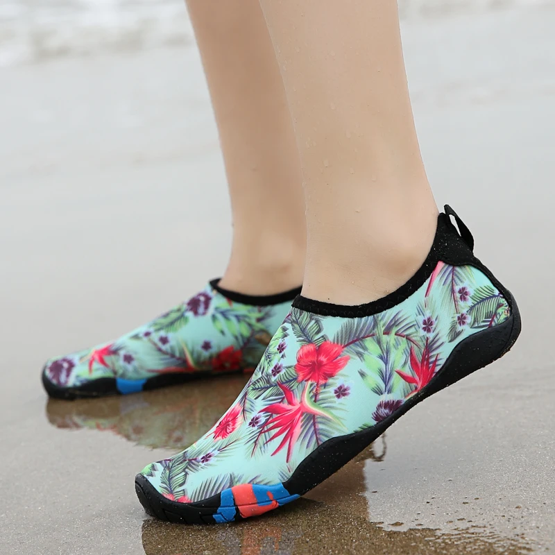 Zapatillas de deporte de playa de Natación de Zapatos de los hombres Zapatos de Aqua de Agua de las mujeres Zapatos descalzos unisex tamaño 35-46 zapatilla agua zapatos mujer 2020 5
