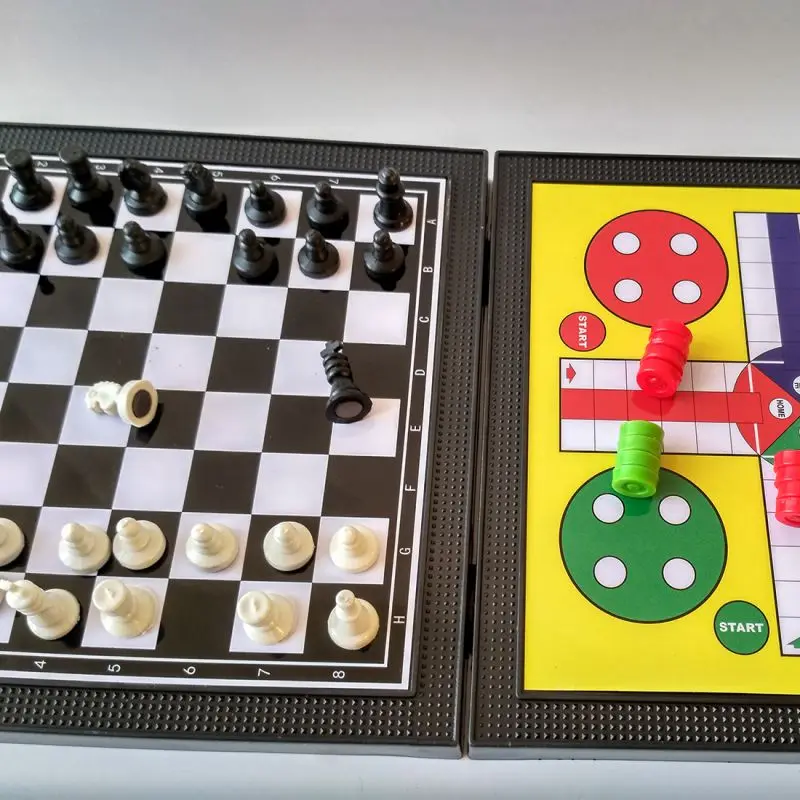 5 En 1 Piezas De Ajedrez Damas Magnético Juego De Mesa Volando Niños Chess Classic De Vuelo Puzzle Juego 5